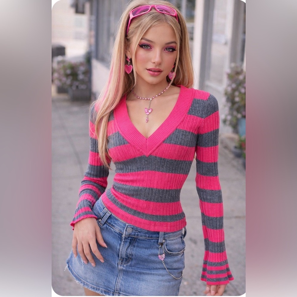 Ribbed Knit V Neck Striped Fitted Long Sleeve Top Size M Y2K 90’s Stretch Preppy